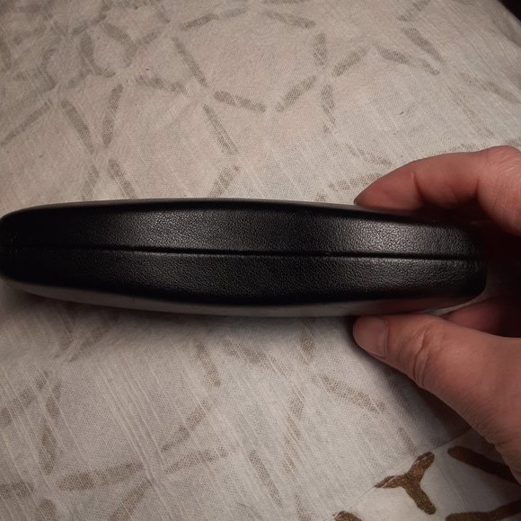 Ray-Ban hard shell clam shell sun glasses case - Picture 5 of 10